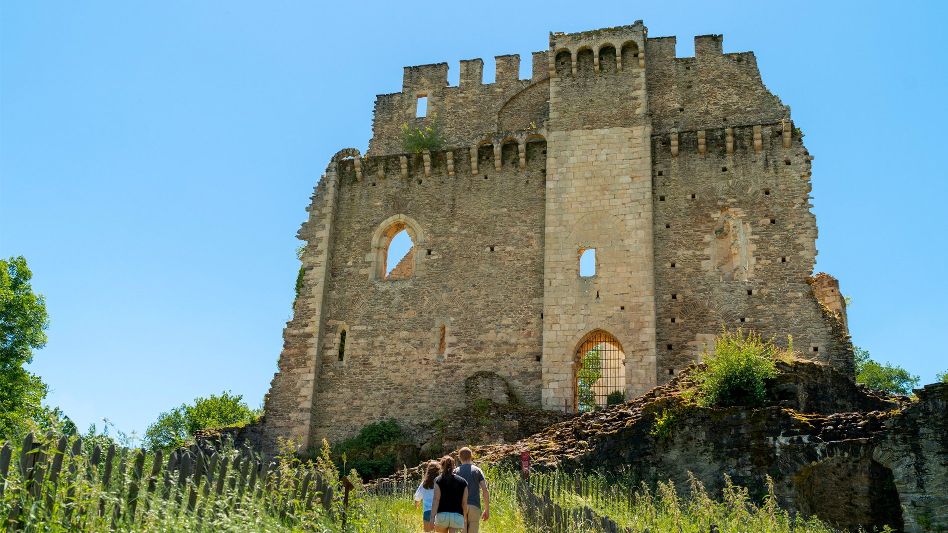 visuel (re)découvrez châlucet